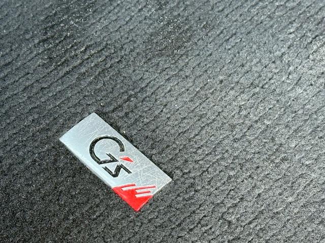 プリウス Ｓツーリングセレクション・Ｇ’ｓ　社外ナビ（ＡＭ／ＦＭ／ＨＤＭＩ／フルセグＴＶ／Ｂｌｕｅｔｏｏｔｈ）バックカメラ　オプション１８ｉｎｃＡＷ　盗難防止システム　キーレス　電動格納ミラー　ＨＩＤ　オートライト　オートエアコン（44枚目）