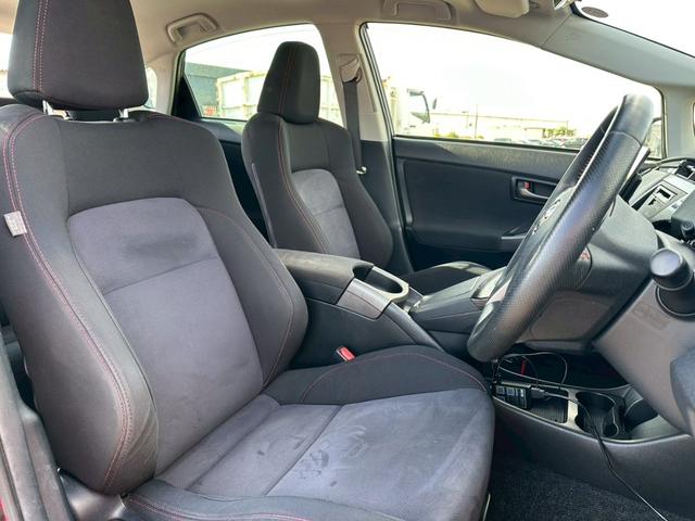 プリウス Ｓツーリングセレクション・Ｇ’ｓ　社外ナビ（ＡＭ／ＦＭ／ＨＤＭＩ／フルセグＴＶ／Ｂｌｕｅｔｏｏｔｈ）バックカメラ　オプション１８ｉｎｃＡＷ　盗難防止システム　キーレス　電動格納ミラー　ＨＩＤ　オートライト　オートエアコン（45枚目）