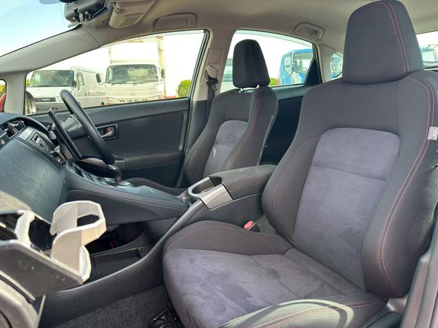 プリウス Ｓツーリングセレクション・Ｇ’ｓ　社外ナビ（ＡＭ／ＦＭ／ＨＤＭＩ／フルセグＴＶ／Ｂｌｕｅｔｏｏｔｈ）バックカメラ　オプション１８ｉｎｃＡＷ　盗難防止システム　キーレス　電動格納ミラー　ＨＩＤ　オートライト　オートエアコン（48枚目）