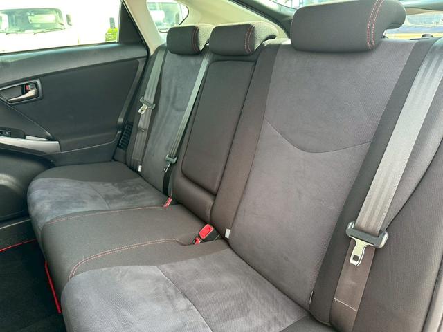 プリウス Ｓツーリングセレクション・Ｇ’ｓ　社外ナビ（ＡＭ／ＦＭ／ＨＤＭＩ／フルセグＴＶ／Ｂｌｕｅｔｏｏｔｈ）バックカメラ　オプション１８ｉｎｃＡＷ　盗難防止システム　キーレス　電動格納ミラー　ＨＩＤ　オートライト　オートエアコン（50枚目）
