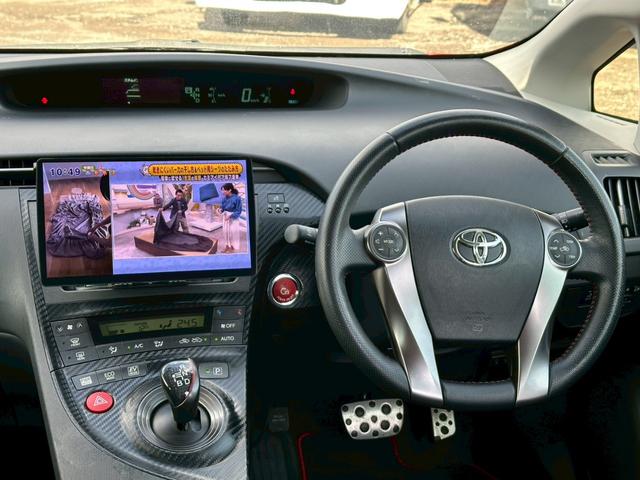 プリウス Ｓツーリングセレクション・Ｇ’ｓ　社外ナビ（ＡＭ／ＦＭ／ＨＤＭＩ／フルセグＴＶ／Ｂｌｕｅｔｏｏｔｈ）バックカメラ　オプション１８ｉｎｃＡＷ　盗難防止システム　キーレス　電動格納ミラー　ＨＩＤ　オートライト　オートエアコン（55枚目）