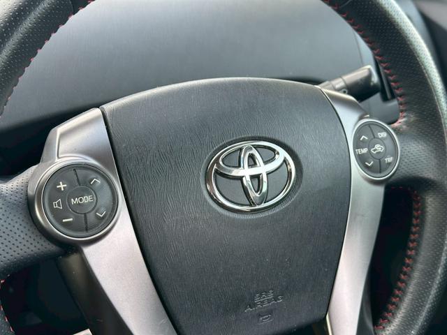 プリウス Ｓツーリングセレクション・Ｇ’ｓ　社外ナビ（ＡＭ／ＦＭ／ＨＤＭＩ／フルセグＴＶ／Ｂｌｕｅｔｏｏｔｈ）バックカメラ　オプション１８ｉｎｃＡＷ　盗難防止システム　キーレス　電動格納ミラー　ＨＩＤ　オートライト　オートエアコン（68枚目）