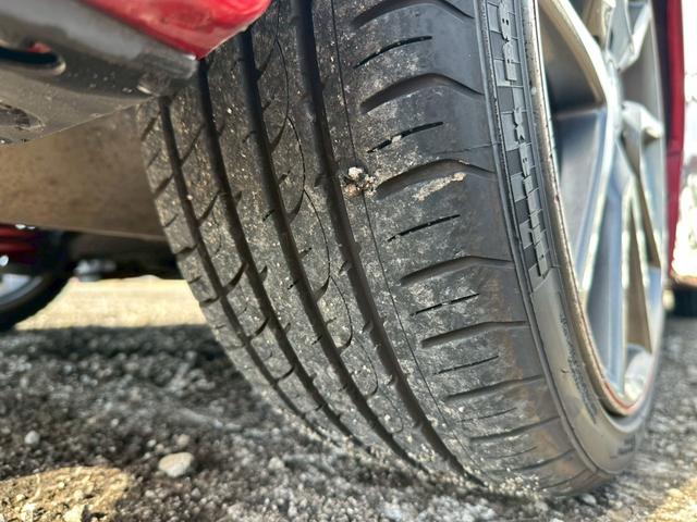 プリウス Ｓツーリングセレクション・Ｇ’ｓ　社外ナビ（ＡＭ／ＦＭ／ＨＤＭＩ／フルセグＴＶ／Ｂｌｕｅｔｏｏｔｈ）バックカメラ　オプション１８ｉｎｃＡＷ　盗難防止システム　キーレス　電動格納ミラー　ＨＩＤ　オートライト　オートエアコン（72枚目）