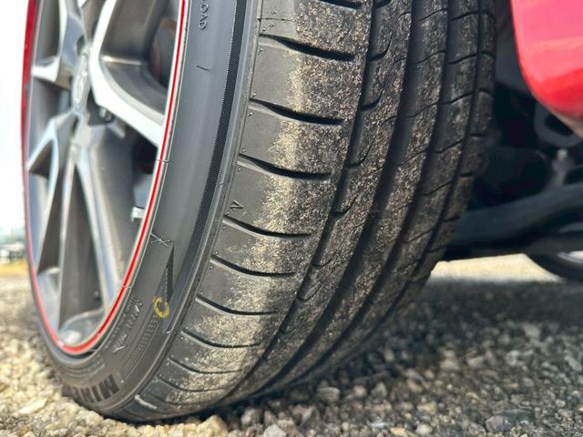 プリウス Ｓツーリングセレクション・Ｇ’ｓ　社外ナビ（ＡＭ／ＦＭ／ＨＤＭＩ／フルセグＴＶ／Ｂｌｕｅｔｏｏｔｈ）バックカメラ　オプション１８ｉｎｃＡＷ　盗難防止システム　キーレス　電動格納ミラー　ＨＩＤ　オートライト　オートエアコン（75枚目）