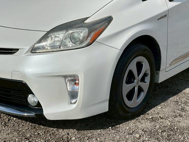 プリウス Ｓ　社外ナビ（ＡＭ／ＦＭ／ＣＤ／ＤＶＤ／フルセグＴＶ／ＡＵＸ／Ｂｌｕｅｔｏｏｔｈ）バックカメラ　盗難防止システム　キーレス　電動格納ミラー　ＨＩＤ　オートライト　オートエアコン（7枚目）