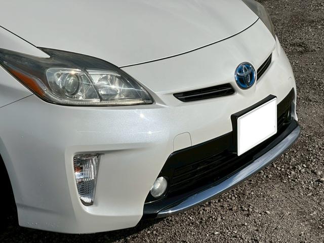 プリウス Ｓ　社外ナビ（ＡＭ／ＦＭ／ＣＤ／ＤＶＤ／フルセグＴＶ／ＡＵＸ／Ｂｌｕｅｔｏｏｔｈ）バックカメラ　盗難防止システム　キーレス　電動格納ミラー　ＨＩＤ　オートライト　オートエアコン（12枚目）