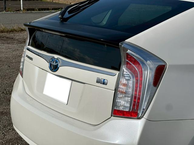 プリウス Ｓ　社外ナビ（ＡＭ／ＦＭ／ＣＤ／ＤＶＤ／フルセグＴＶ／ＡＵＸ／Ｂｌｕｅｔｏｏｔｈ）バックカメラ　盗難防止システム　キーレス　電動格納ミラー　ＨＩＤ　オートライト　オートエアコン（31枚目）