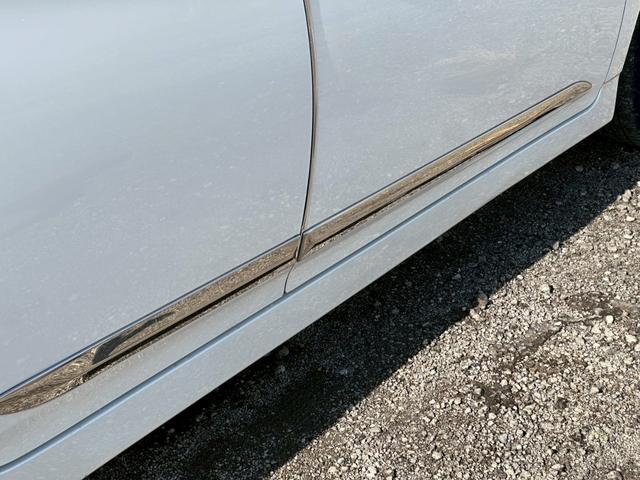 プリウス Ｓ　社外ナビ（ＡＭ／ＦＭ／ＣＤ／ＤＶＤ／フルセグＴＶ／ＡＵＸ／Ｂｌｕｅｔｏｏｔｈ）バックカメラ　盗難防止システム　キーレス　電動格納ミラー　ＨＩＤ　オートライト　オートエアコン（40枚目）