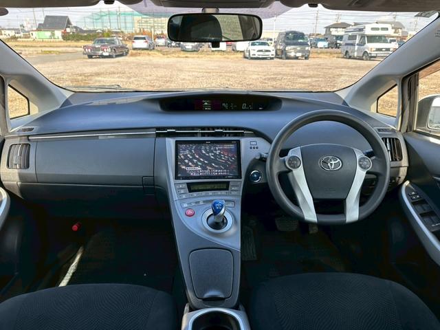 プリウス Ｓ　社外ナビ（ＡＭ／ＦＭ／ＣＤ／ＤＶＤ／フルセグＴＶ／ＡＵＸ／Ｂｌｕｅｔｏｏｔｈ）バックカメラ　盗難防止システム　キーレス　電動格納ミラー　ＨＩＤ　オートライト　オートエアコン（47枚目）