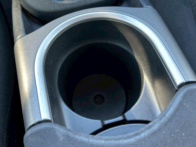 プリウス Ｓ　社外ナビ（ＡＭ／ＦＭ／ＣＤ／ＤＶＤ／フルセグＴＶ／ＡＵＸ／Ｂｌｕｅｔｏｏｔｈ）バックカメラ　盗難防止システム　キーレス　電動格納ミラー　ＨＩＤ　オートライト　オートエアコン（60枚目）
