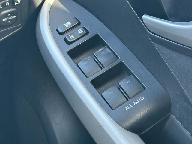 プリウス Ｓ　社外ナビ（ＡＭ／ＦＭ／ＣＤ／ＤＶＤ／フルセグＴＶ／ＡＵＸ／Ｂｌｕｅｔｏｏｔｈ）バックカメラ　盗難防止システム　キーレス　電動格納ミラー　ＨＩＤ　オートライト　オートエアコン（64枚目）