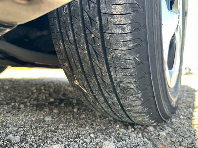 プリウス Ｓ　社外ナビ（ＡＭ／ＦＭ／ＣＤ／ＤＶＤ／フルセグＴＶ／ＡＵＸ／Ｂｌｕｅｔｏｏｔｈ）バックカメラ　盗難防止システム　キーレス　電動格納ミラー　ＨＩＤ　オートライト　オートエアコン（77枚目）