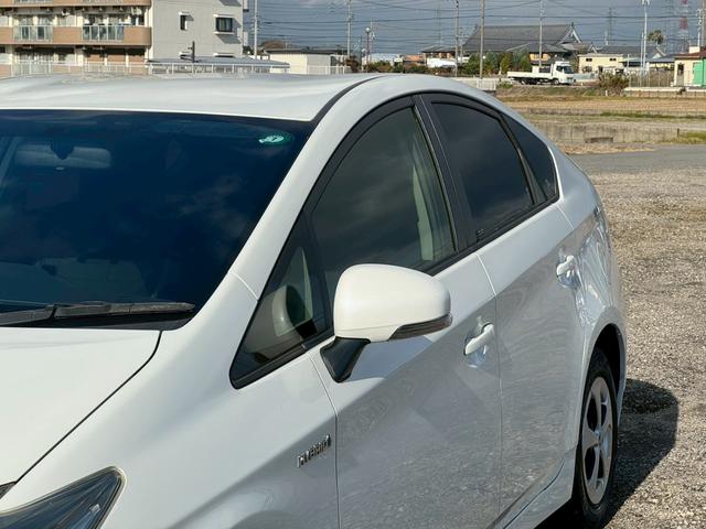 プリウス S 純正ナビ(AM/FM/CD/DVD/フルセグTV(走行時視聴可能)/Bluetooth/HDMI対応/USB/ipod再生対応)純正15インチAW バックカメラ ETC 盗難防止システム オートライト(15枚目)