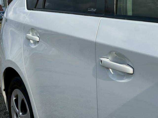 プリウス S 純正ナビ(AM/FM/CD/DVD/フルセグTV(走行時視聴可能)/Bluetooth/HDMI対応/USB/ipod再生対応)純正15インチAW バックカメラ ETC 盗難防止システム オートライト(22枚目)