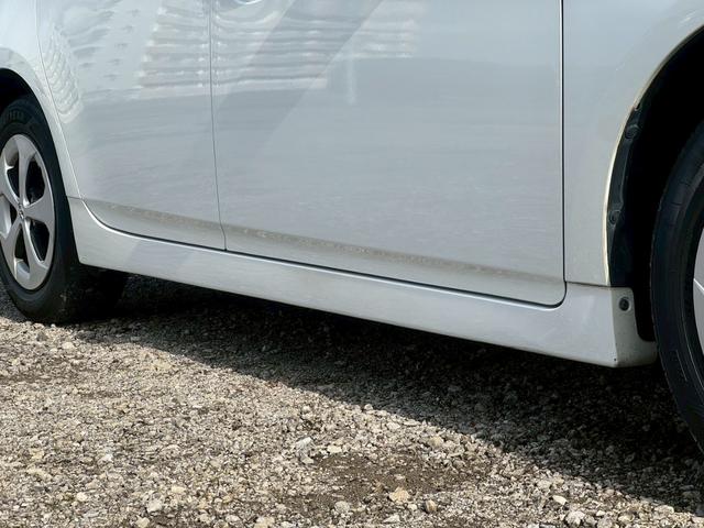 プリウス S 純正ナビ(AM/FM/CD/DVD/フルセグTV(走行時視聴可能)/Bluetooth/HDMI対応/USB/ipod再生対応)純正15インチAW バックカメラ ETC 盗難防止システム オートライト(23枚目)