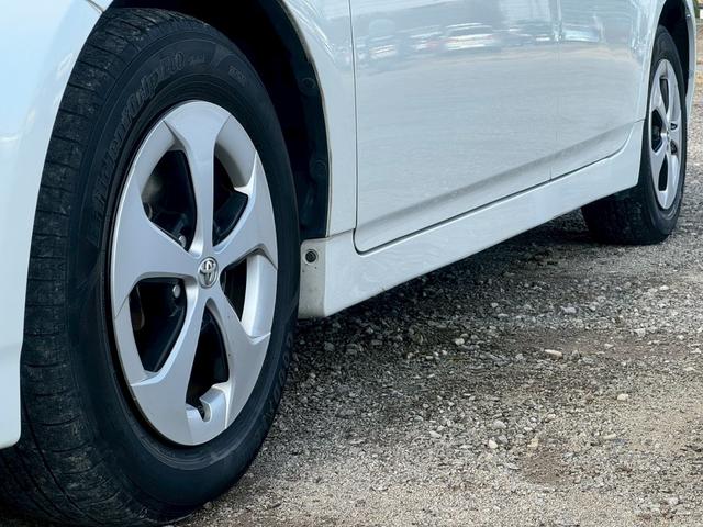 プリウス S 純正ナビ(AM/FM/CD/DVD/フルセグTV(走行時視聴可能)/Bluetooth/HDMI対応/USB/ipod再生対応)純正15インチAW バックカメラ ETC 盗難防止システム オートライト(27枚目)