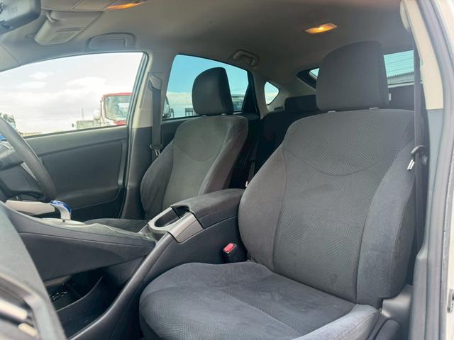 プリウス S 純正ナビ(AM/FM/CD/DVD/フルセグTV(走行時視聴可能)/Bluetooth/HDMI対応/USB/ipod再生対応)純正15インチAW バックカメラ ETC 盗難防止システム オートライト(58枚目)