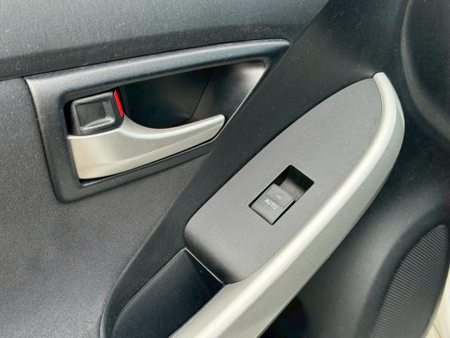 プリウス S 純正ナビ(AM/FM/CD/DVD/フルセグTV(走行時視聴可能)/Bluetooth/HDMI対応/USB/ipod再生対応)純正15インチAW バックカメラ ETC 盗難防止システム オートライト(64枚目)