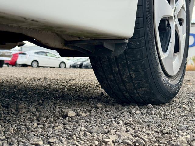 プリウス S 純正ナビ(AM/FM/CD/DVD/フルセグTV(走行時視聴可能)/Bluetooth/HDMI対応/USB/ipod再生対応)純正15インチAW バックカメラ ETC 盗難防止システム オートライト(77枚目)