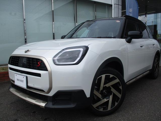 ＭＩＮＩ カントリーマンＳオール４　フェイバリット・トリム　Ｍパッケージ／１９インチ／ルーフブラック／フェイバード（2枚目）