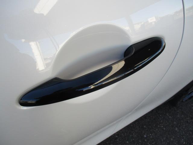 MINI クーパーS フェイバリット・トリム 18AW ACC 全方位カメラ HUDデモカー禁煙 フェイバードトリム アダプティブLEDヘッドライト シートヒーター ステアリングヒーター アップルカープレイ ワイヤレスチャージ(12枚目)