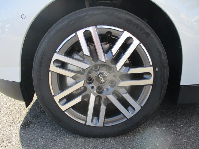 MINI クーパーE クラシック・トリム 17AW ACC全方位カメラ HUD デモカー禁煙 クラッシックトリム アダプティブLEDヘッドライト オートハイビーム シートヒーター ステアリングヒーター アップルカープレイ ワイヤレスチャージ(42枚目)