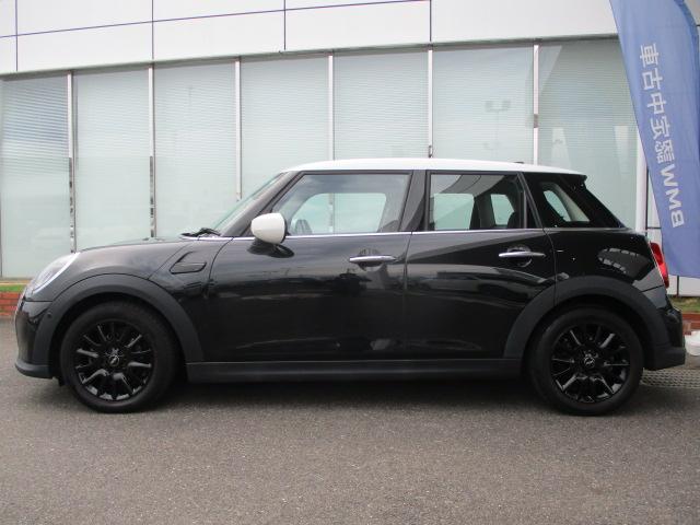 MINI クーパーD クラシック・トリム 16AW ACCシートヒーターRカメラ1オナ禁煙 LEDヘッドライト アップルカープレイ(5枚目)