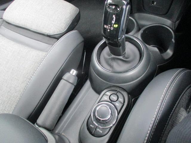 MINI クーパーD クラシック・トリム 16AW ACCシートヒーターRカメラ1オナ禁煙 LEDヘッドライト アップルカープレイ(22枚目)