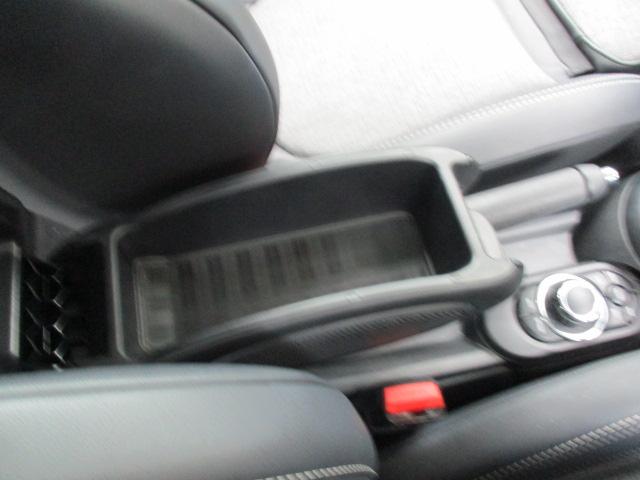 MINI クーパーD クラシック・トリム 16AW ACCシートヒーターRカメラ1オナ禁煙 LEDヘッドライト アップルカープレイ(28枚目)