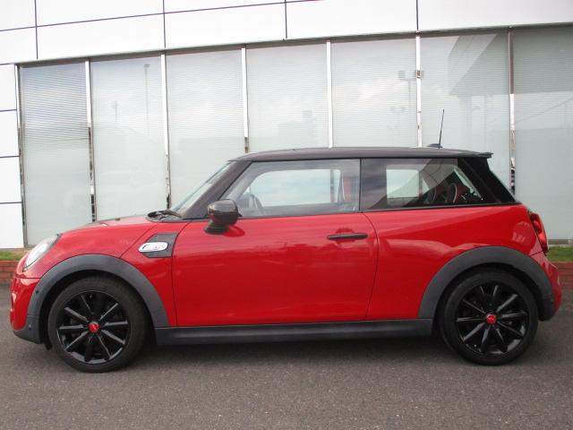 ＭＩＮＩ クーパーＳ　１７ＡＷ　ＬＥＤヘッドライトＲカメラ１オナ禁煙　ＡＣＣ　オートライト（5枚目）