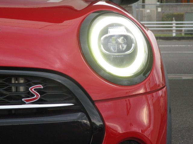 ＭＩＮＩ クーパーＳ　１７ＡＷ　ＬＥＤヘッドライトＲカメラ１オナ禁煙　ＡＣＣ　オートライト（6枚目）