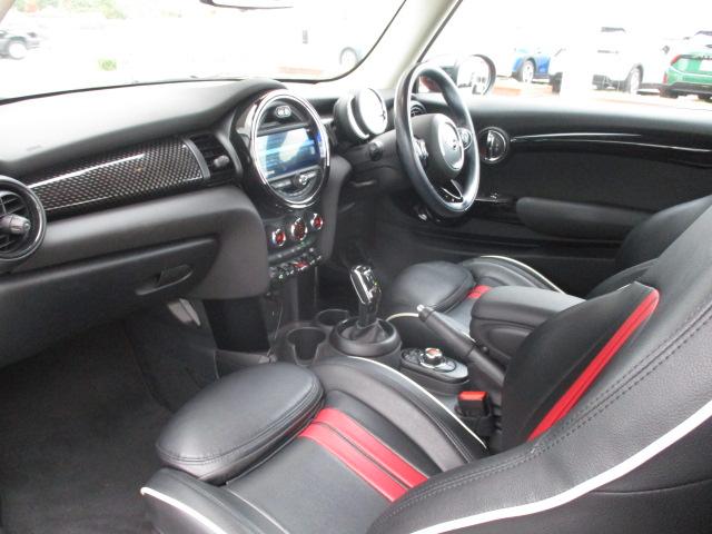 ＭＩＮＩ クーパーＳ　１７ＡＷ　ＬＥＤヘッドライトＲカメラ１オナ禁煙　ＡＣＣ　オートライト（33枚目）