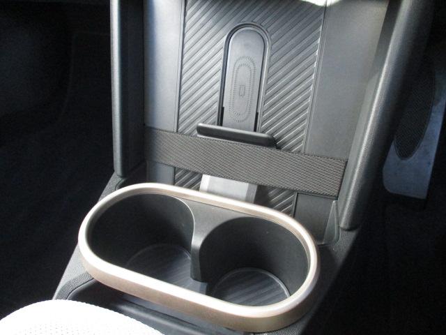 ＭＩＮＩ クーパーＳ　コンバーチブル　フェイバリット・トリム　１８ＡＷ　ＡＣＣ　全方位カメラ　ＨＵＤデモカー禁煙　アダプティブＬＥＤヘッドライト　オートハイビーム　シート・ステアリングヒーター　電動シート　フェイバードトリム（31枚目）