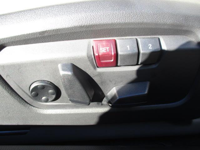 ＭＩＮＩ クーパーＳ　コンバーチブル　フェイバリット・トリム　１８ＡＷ　ＡＣＣ　全方位カメラ　ＨＵＤデモカー禁煙　アダプティブＬＥＤヘッドライト　オートハイビーム　シート・ステアリングヒーター　電動シート　フェイバードトリム（33枚目）