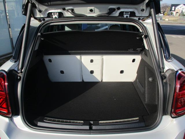 ＭＩＮＩ クーパーＤ　クロスオーバー　クラシック・トリム　１８ＡＷバックカメラ電動ゲート１オナ禁煙　ＬＥＤヘッドライト　シートヒーター　アップルカープレイ（44枚目）