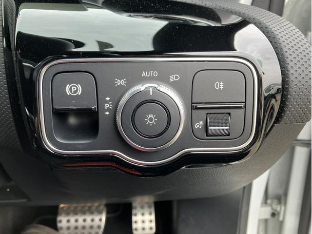 ＣＬＡクラス シューティングブレーク ＣＬＡ２００ｄ　シューティングブレーク　ＡＭＧライン　ＡＭＧラインパッケージ　アドバンスドパッケージ　レザーエクスクルーシブパッケージ　パノラミックスライディングルーフ　メモリ付きパワーシート　シートヒーター　認定中古車保証２年（19枚目）