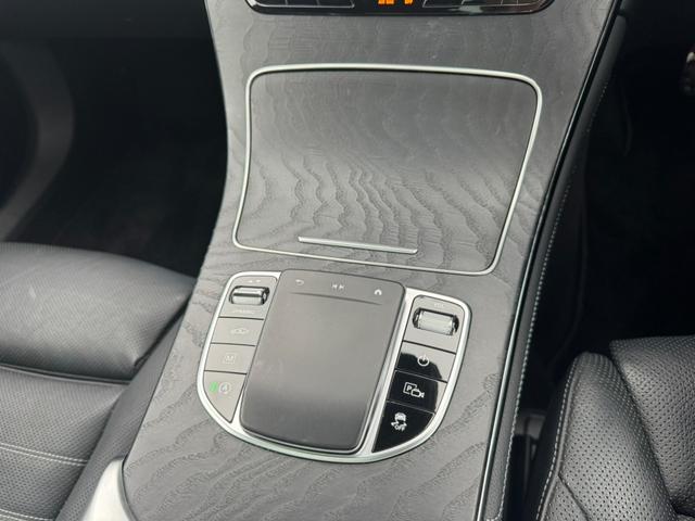 ＧＬＣ ＧＬＣ２２０ｄ　４マチック　ＡＭＧライン　認定中古車保証２年　本革シート　シートヒーター　メモリー付き電動シート　パノラミックスライディングルーフ（11枚目）