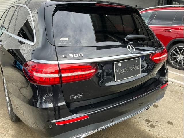 Eクラスステーションワゴン E300 ステーションワゴン スポーツ 認定中古車保証2年 弊社ユーザー様お下取り車両 エクスクルーシブパッケージ パノラミックスライディングルーフ エアバランスパッケージ ブルメスターサラウンドサウンドシステム ヘッドアップディスプレイ(5枚目)