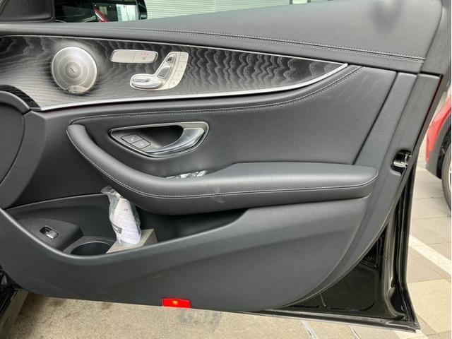 Eクラスステーションワゴン E300 ステーションワゴン スポーツ 認定中古車保証2年 弊社ユーザー様お下取り車両 エクスクルーシブパッケージ パノラミックスライディングルーフ エアバランスパッケージ ブルメスターサラウンドサウンドシステム ヘッドアップディスプレイ(31枚目)