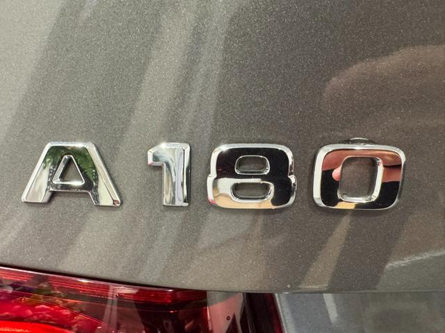 Aクラスセダン A180 スタイルセダン AMGライン ワンオーナー 弊社ユーザー様お下取り車 メモリ付きパワーシート シートヒーター 純正ドラレコ TV ETC ワイヤレスチャージング 認定中古車保証2年(13枚目)