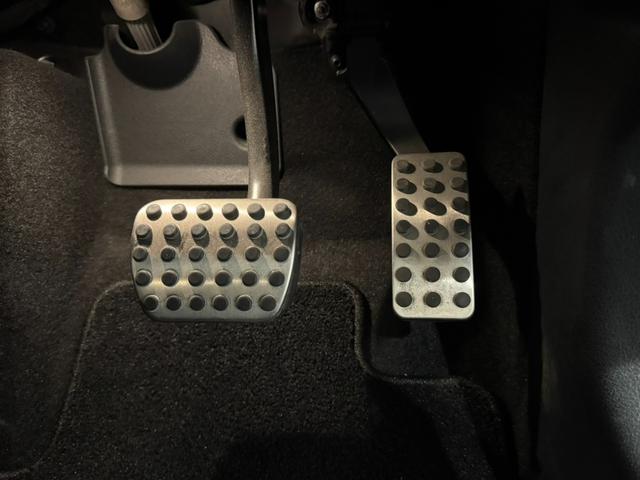 Aクラスセダン A180 スタイルセダン AMGライン ワンオーナー 弊社ユーザー様お下取り車 メモリ付きパワーシート シートヒーター 純正ドラレコ TV ETC ワイヤレスチャージング 認定中古車保証2年(21枚目)