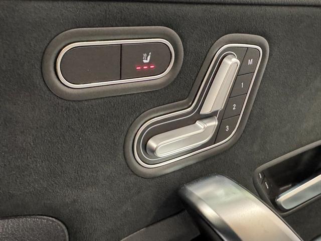 Aクラスセダン A180 スタイルセダン AMGライン ワンオーナー 弊社ユーザー様お下取り車 メモリ付きパワーシート シートヒーター 純正ドラレコ TV ETC ワイヤレスチャージング 認定中古車保証2年(24枚目)