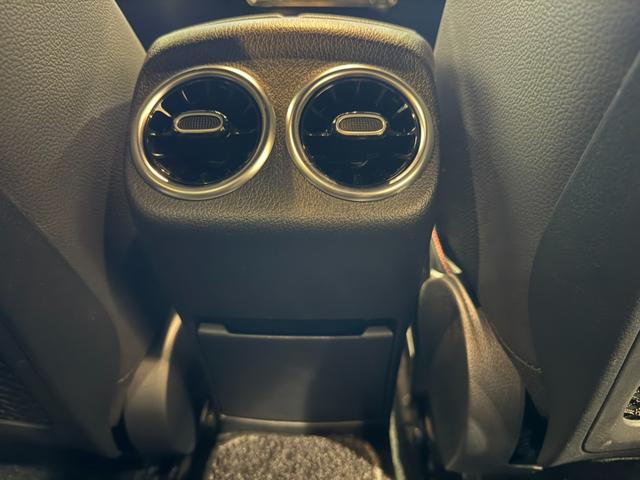 Aクラスセダン A180 スタイルセダン AMGライン ワンオーナー 弊社ユーザー様お下取り車 メモリ付きパワーシート シートヒーター 純正ドラレコ TV ETC ワイヤレスチャージング 認定中古車保証2年(55枚目)