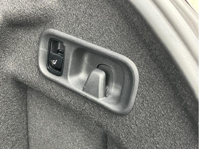 Cクラス C350eスポーツ 正規認定中古車 認定中古車保証2年付 新車保証継承 パノラミックスライディングルーフ 禁煙車 黒半革電動シート パーキングアシスト 360°カメラ LEDヘッドライト 純正ドライブレコーダー(14枚目)