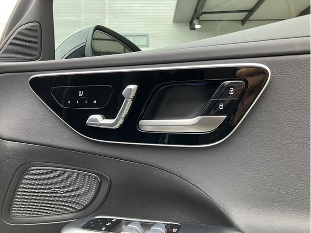 Cクラス C350eスポーツ 正規認定中古車 認定中古車保証2年付 新車保証継承 パノラミックスライディングルーフ 禁煙車 黒半革電動シート パーキングアシスト 360°カメラ LEDヘッドライト 純正ドライブレコーダー(20枚目)