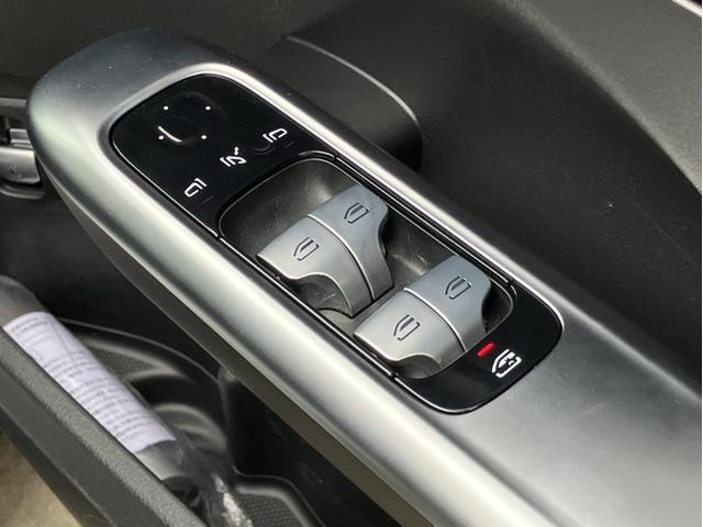 Cクラス C350eスポーツ 正規認定中古車 認定中古車保証2年付 新車保証継承 パノラミックスライディングルーフ 禁煙車 黒半革電動シート パーキングアシスト 360°カメラ LEDヘッドライト 純正ドライブレコーダー(24枚目)