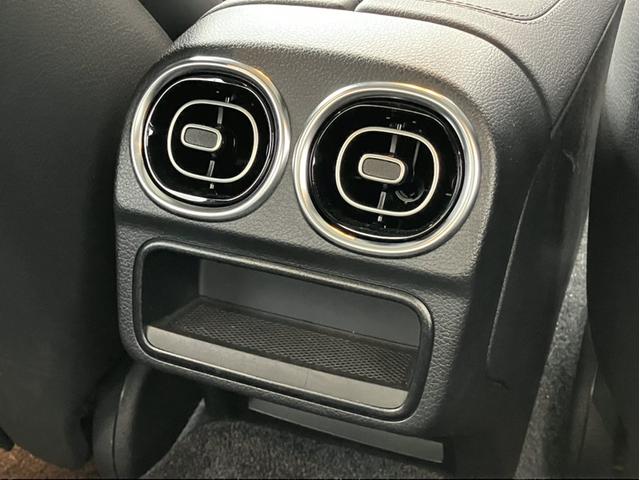 Cクラス C350eスポーツ 正規認定中古車 認定中古車保証2年付 新車保証継承 パノラミックスライディングルーフ 禁煙車 黒半革電動シート パーキングアシスト 360°カメラ LEDヘッドライト 純正ドライブレコーダー(35枚目)