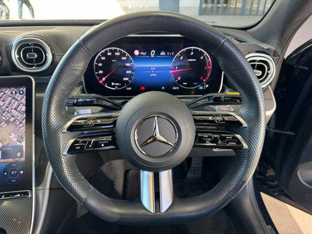 Cクラス C220dアバンギャルド AMGラインパッケージ 正規認定中古車 認定中古車保証2年 AMGラインパッケージ ベーシックパッケージ パノラミックスライディングルーフ 360°カメラ レザーエクスクルーシブパッケージ 禁煙車 LED オプションカラー(4枚目)