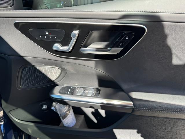 Cクラス C220dアバンギャルド AMGラインパッケージ 正規認定中古車 認定中古車保証2年 AMGラインパッケージ ベーシックパッケージ パノラミックスライディングルーフ 360°カメラ レザーエクスクルーシブパッケージ 禁煙車 LED オプションカラー(20枚目)