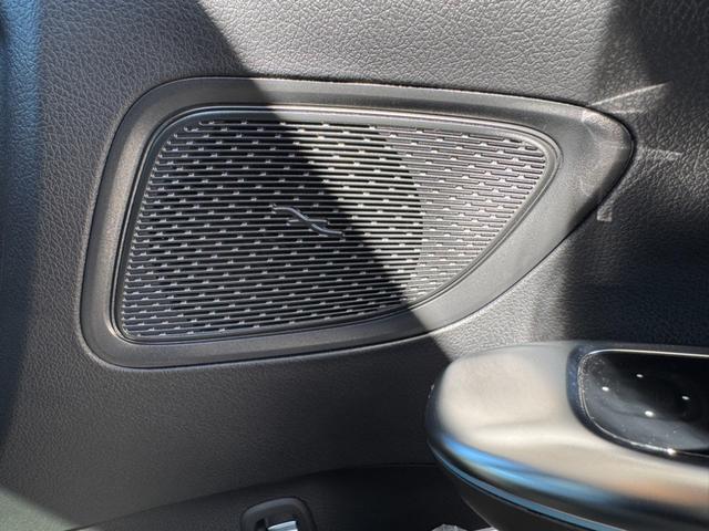 Cクラス C220dアバンギャルド AMGラインパッケージ 正規認定中古車 認定中古車保証2年 AMGラインパッケージ ベーシックパッケージ パノラミックスライディングルーフ 360°カメラ レザーエクスクルーシブパッケージ 禁煙車 LED オプションカラー(22枚目)